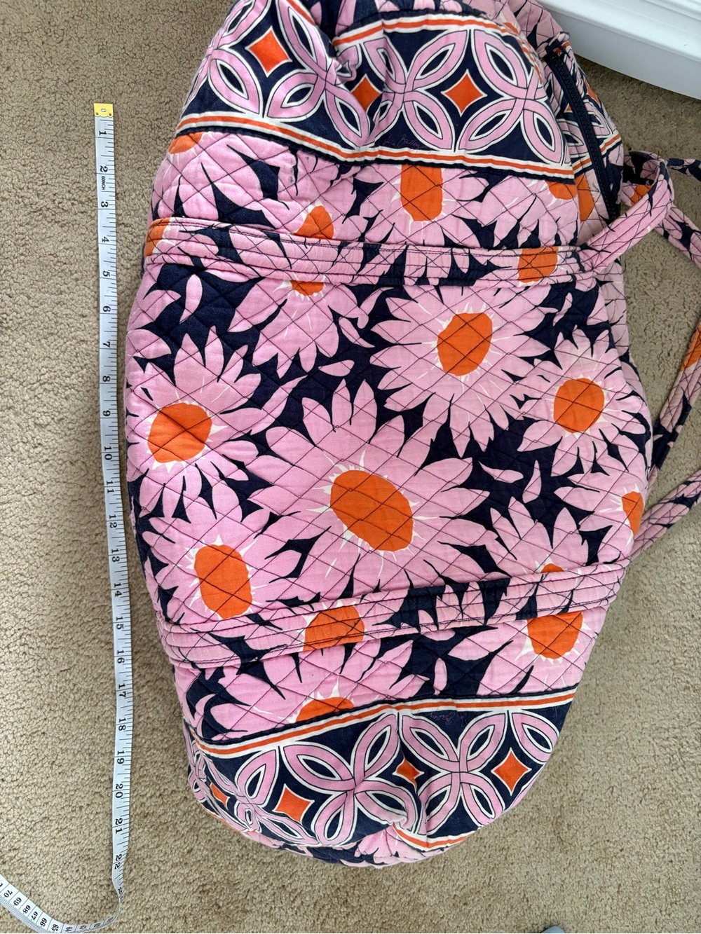 Vera Bradley RETIRED "Loves Me" Print Quilted Weekender Duffle Bag - Picture 3 of 8
